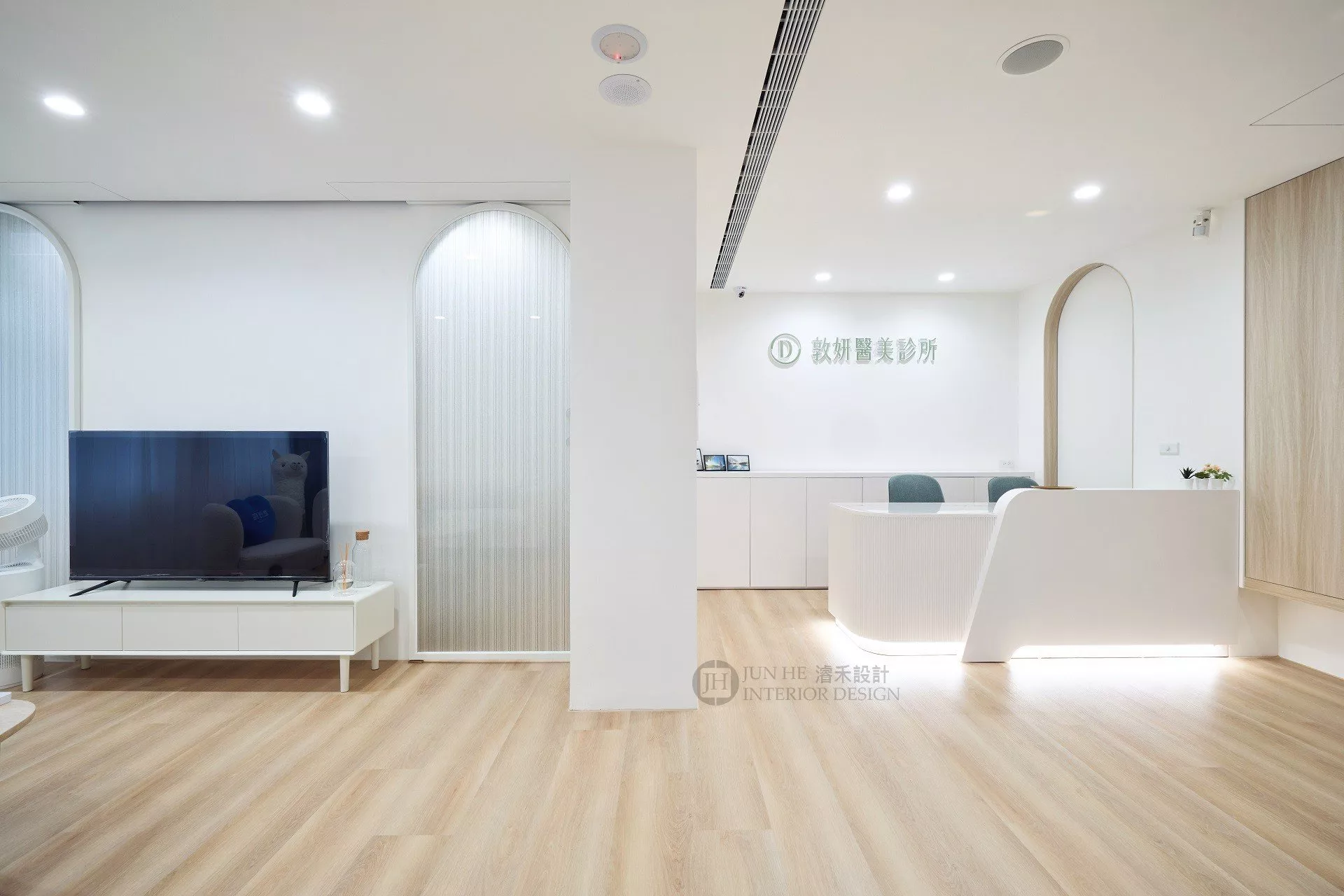 醫美珍所-房屋裝修-室內設計-濬禾室內設計-現在簡約x溫潤木質調